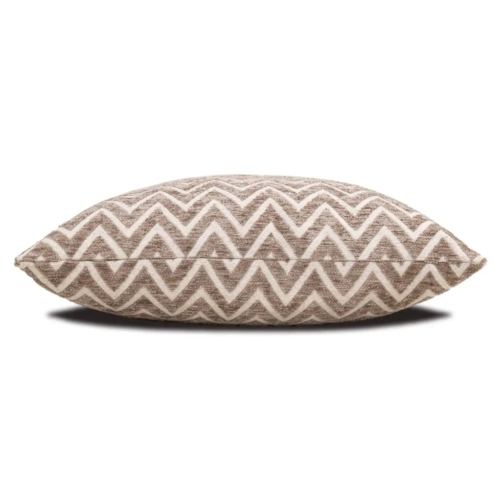 Pernă decorativă Mayfield – nisip CHEVRON