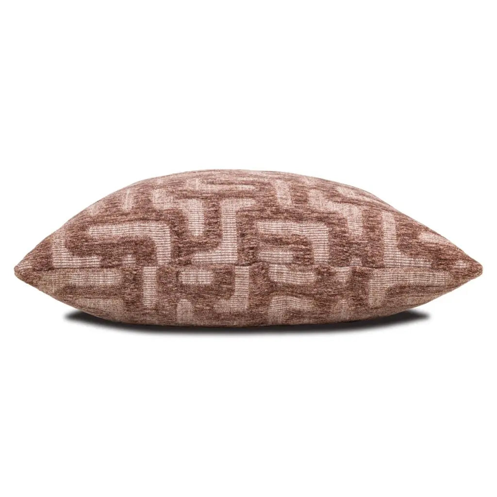 Pernă decorativă Mayfield – BLUSH LABYRINTH